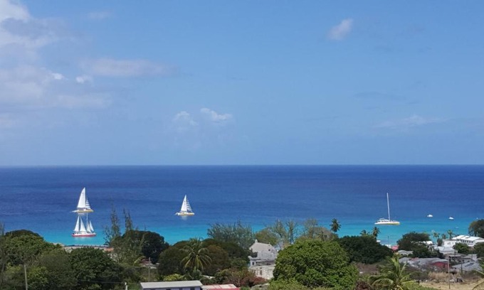 West Terrace Apartment | Spectacular Ocean View Retreat