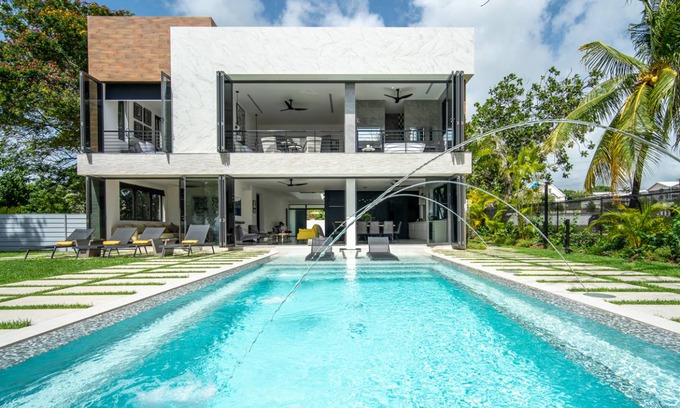 Weston Villa | Villa ∙ 5 bedrooms ∙ 10 guests