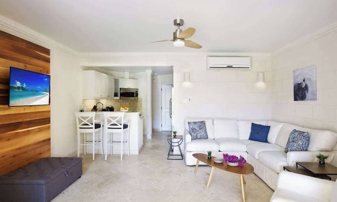 Westmoreland Apartment | ZenBreak Westmoreland Sago 113