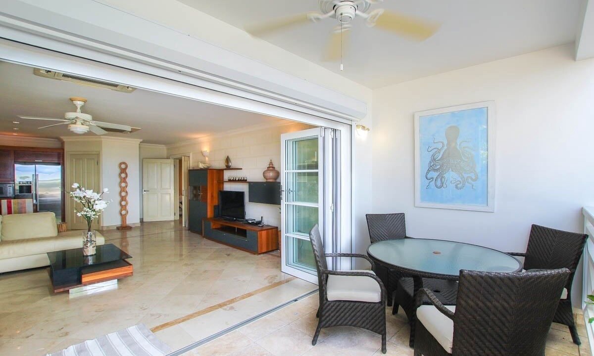 Old Trees Bay Apartment | Beachfront luxury modern 2-bed apt with pool by BSL Rentals