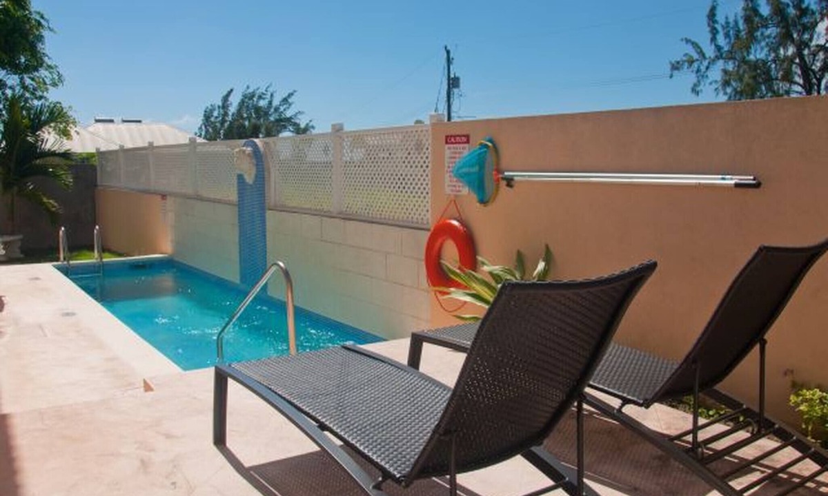 Callendar Apartment | Apartment With Pool Near Golf Course And Oistins