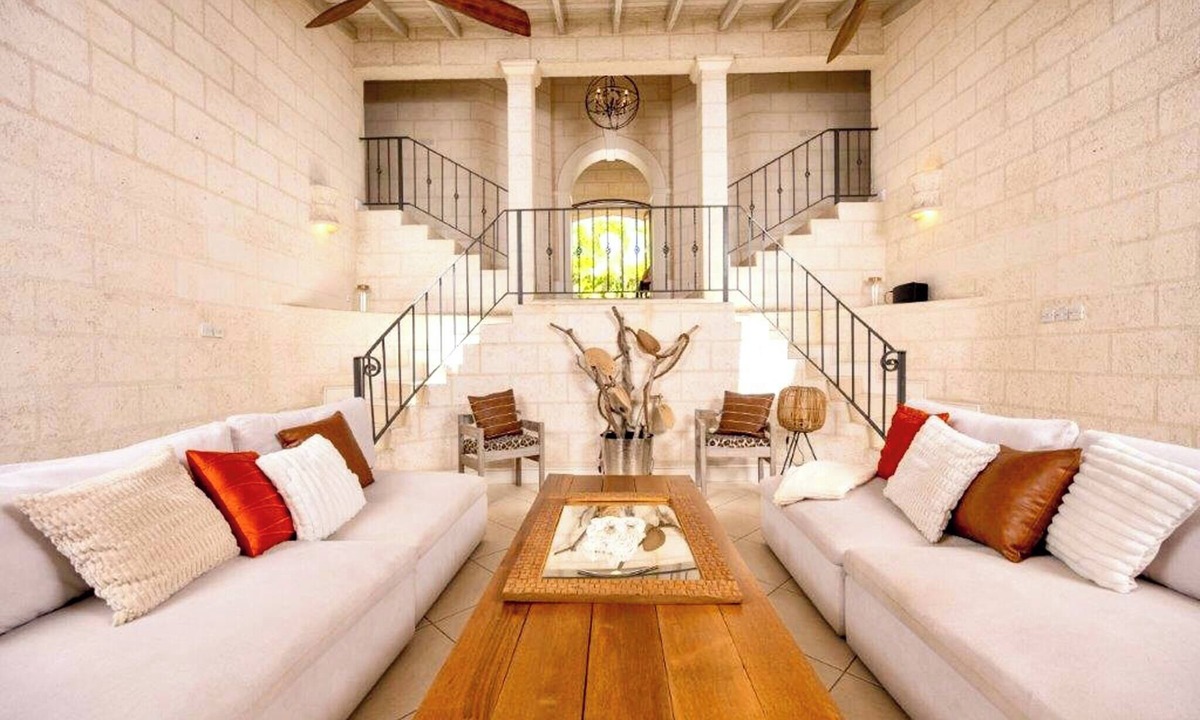 Mount Standfast House | Kyalami - by Zenbreak