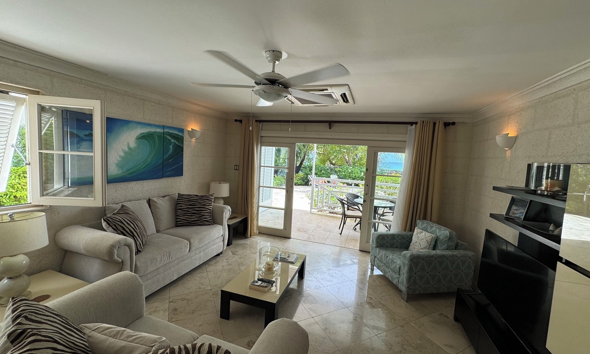 Old Trees Bay Apartment | Waterside Apartment 101 by Island Villas