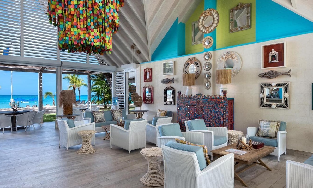 Paynes Bay Villa | 6 Br Vacation Home with Private Pool