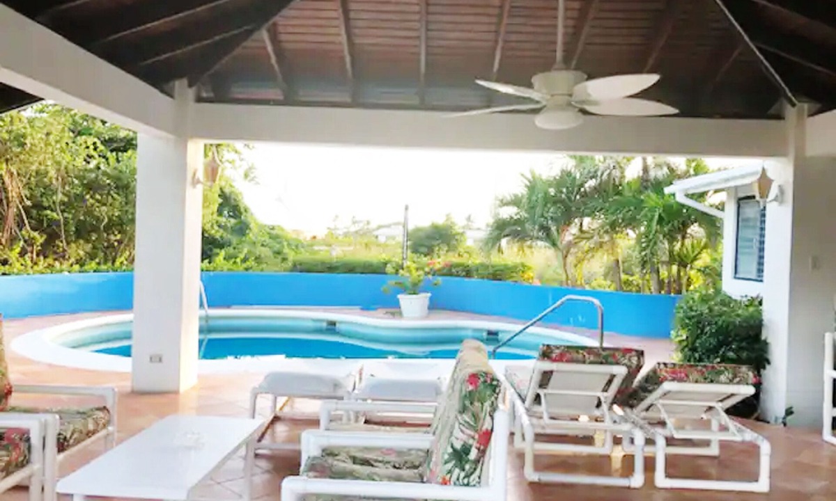 Apple Hall Apartment | his Villa is perfect if you enjoy discovering hidden beaches