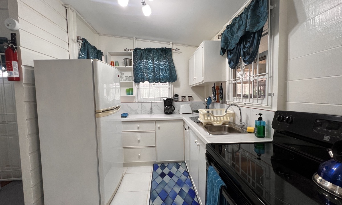 Lower Carlton House | Cozy 3 Bed 1 bath Chattel House