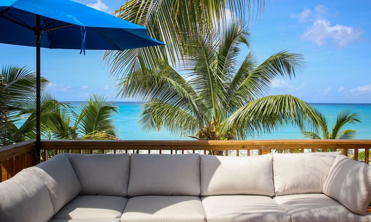 Reeds Bay House | Chateau Monique by Bluescape