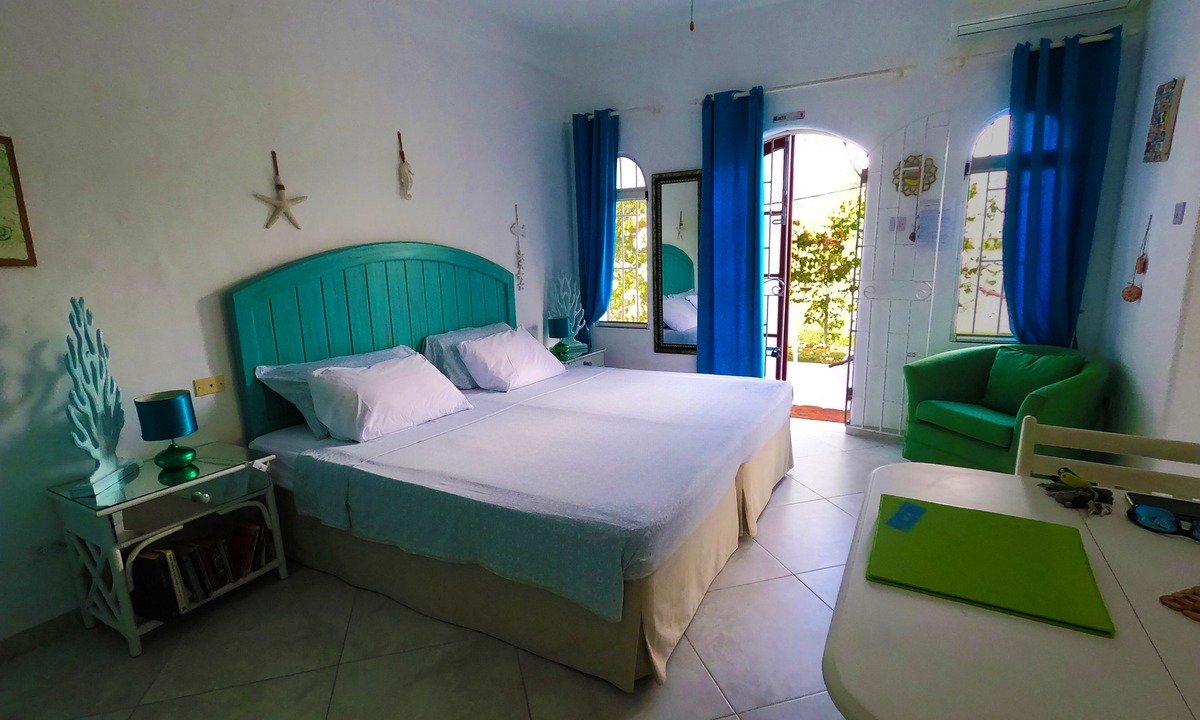 Silver Sands Apartment | Two Palms Apartment - Only 80 meters from the ocean!