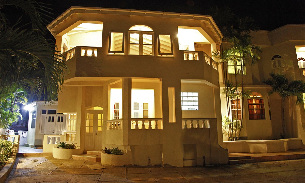 Holder's Hill Apartment | Bajan J's Getaway- Great Value! St. James Apt. West Coast