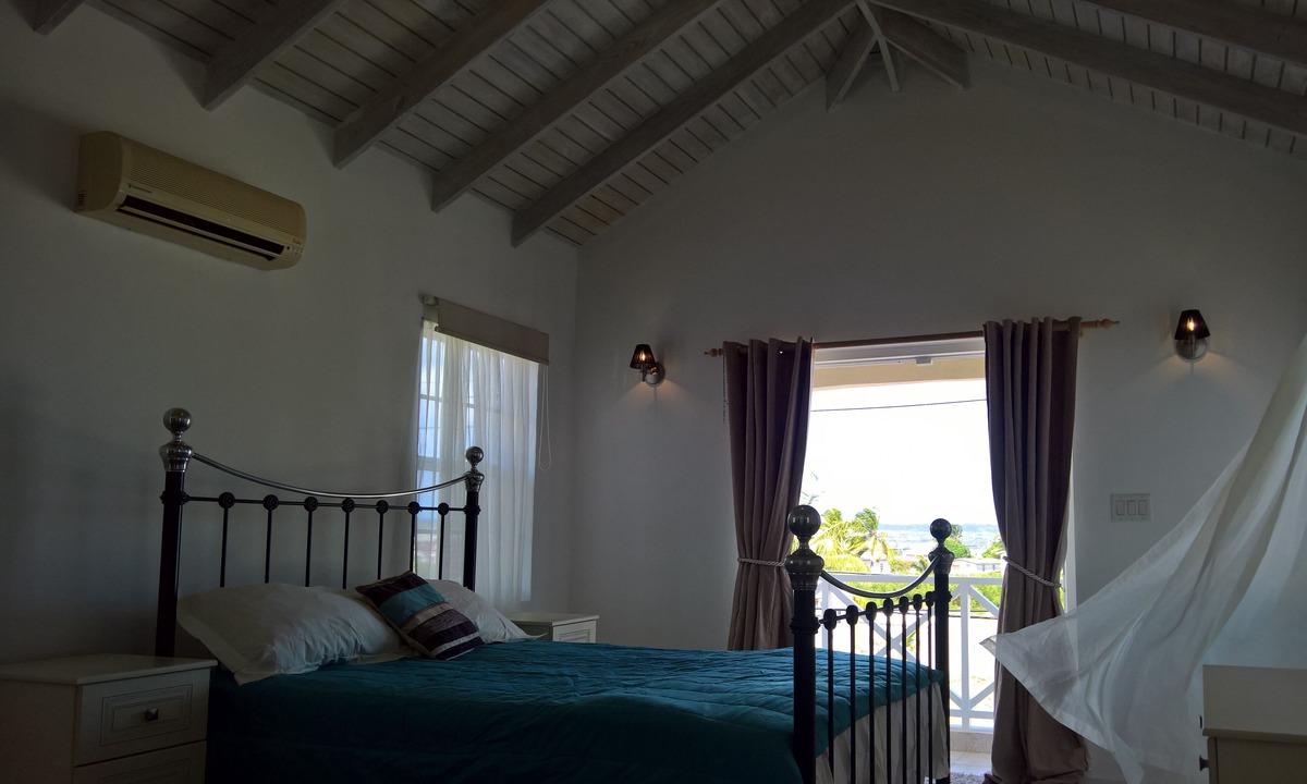 Mangrove House | 3 bedroom home from home, in Mangrove St Philip