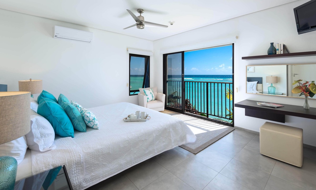 Saint Lawrence Condo | Ocean Reef 102 - Luxury Beachfront Condo