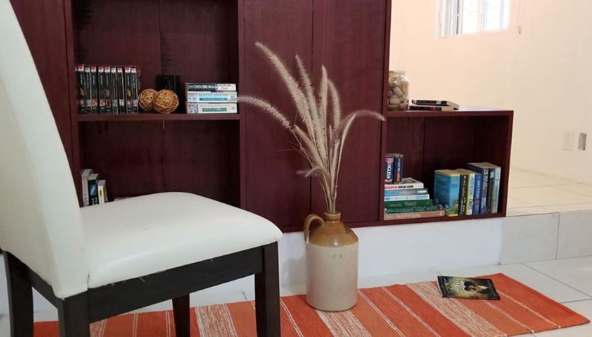 Merricks Apartment | Quiet country retreat w/study. Minutes from lighthouse, beach and shopping!