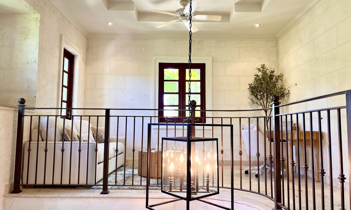 Gibbs Bay Villa | Charming 3-bedroom villa with WiFi and AC in beautiful Claridges