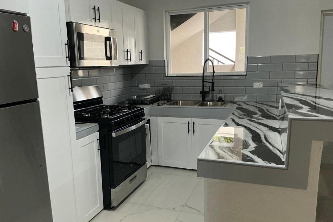 West Coast Apartment | Alonza Ville Ground Floor Suite