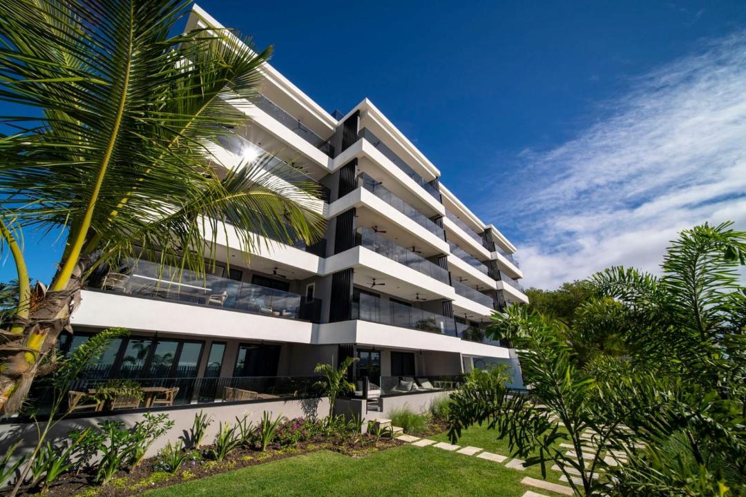 Brighton Apartment | Chic Beachfront Condo - Allure 503 2 bed