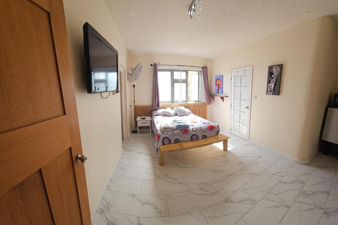 Gall Hill House | ShkyBlue Suites