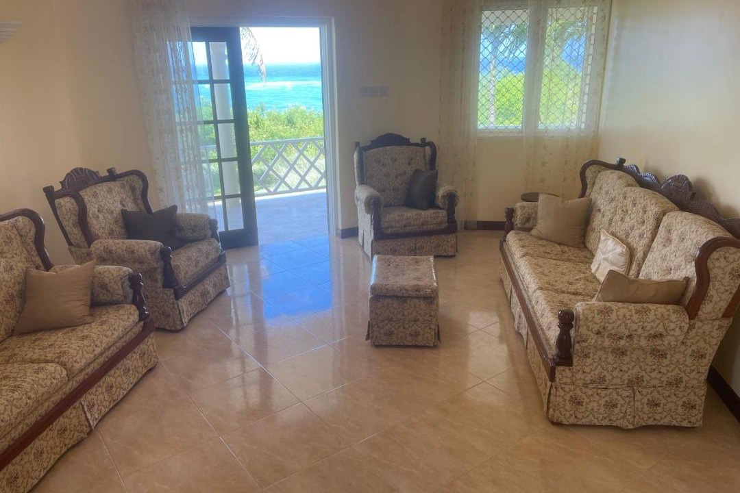 Marley Vale House | ‘MAYARO’ Private Room with Ocean View
