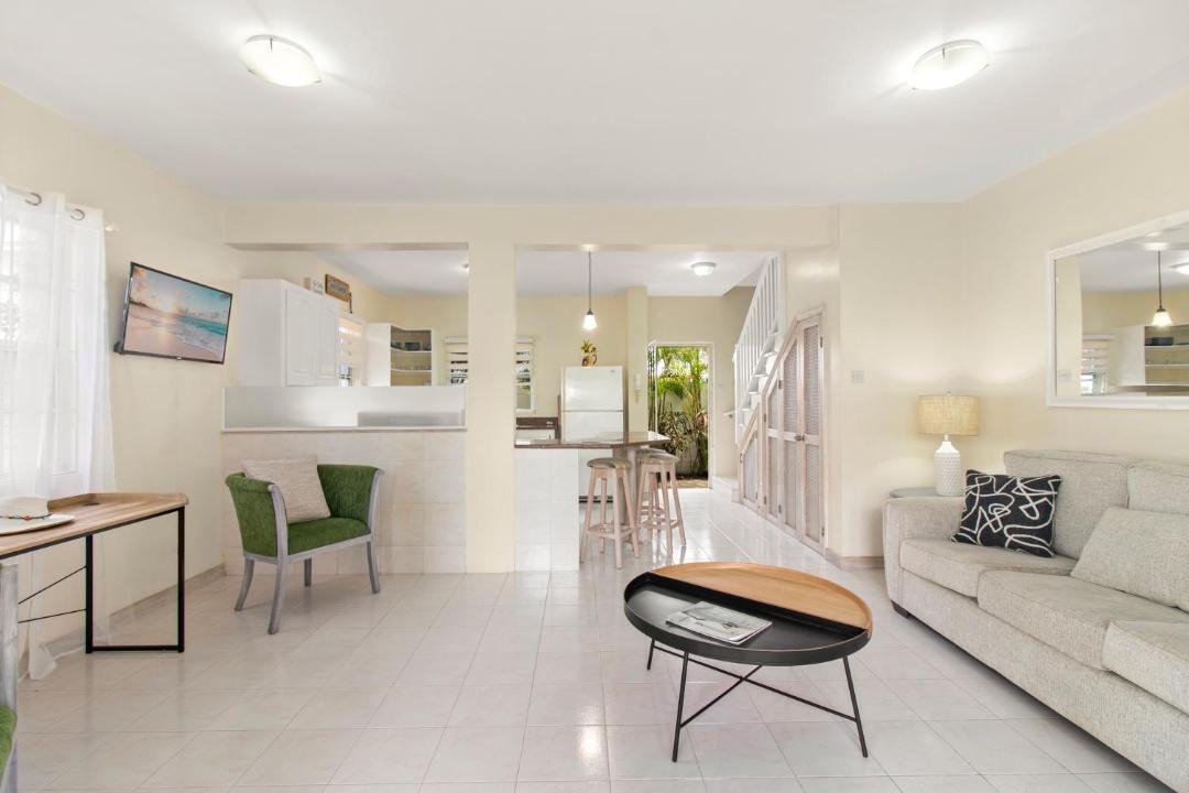 Blue Waters Apartment | Palm View 4