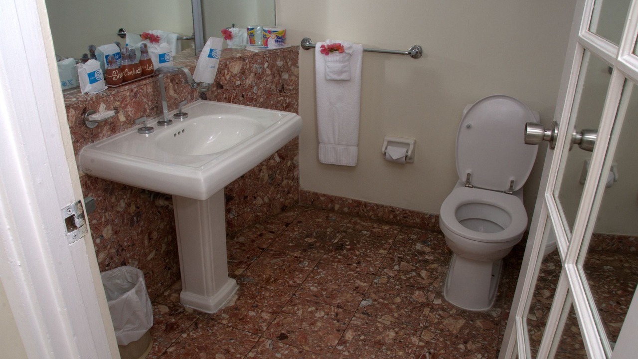 Photo of Bathroom in Lascelles