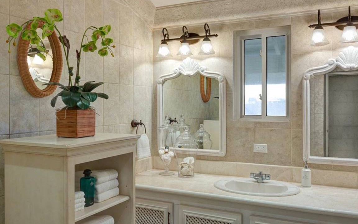 Photo of Bathroom in Work Hall