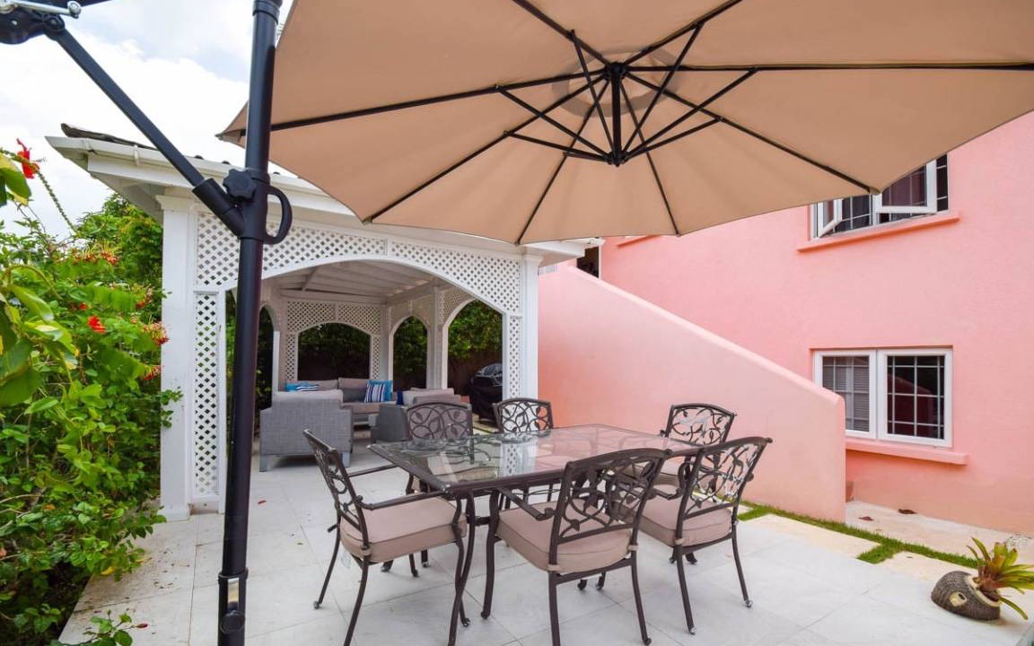Photo of Patio Balcony in Marine Gardens