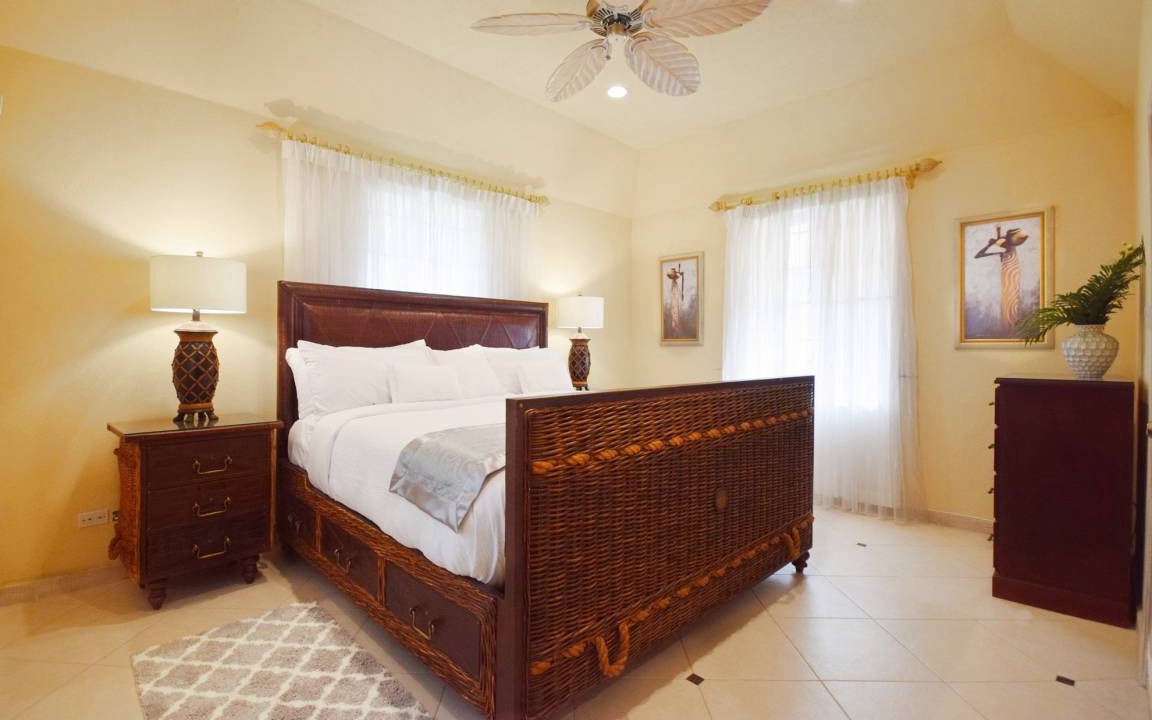 Photo of Bedroom in Marine Gardens