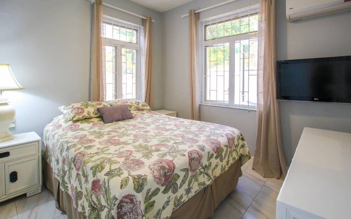 Photo of Bedroom in Reeds Bay