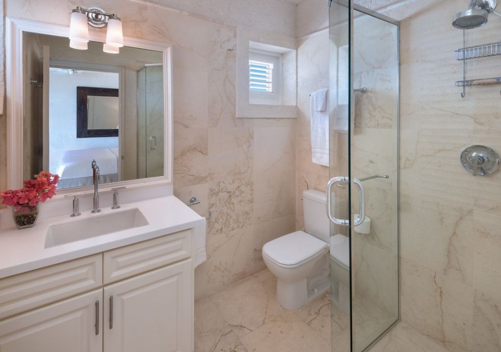 Photo of Bathroom in Clinketts