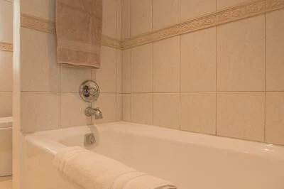 Photo of Bathroom in Prospect