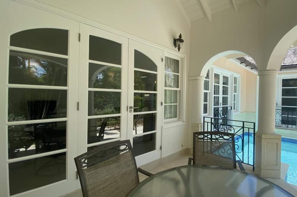 Photo of Outdoor in Sandy Lane