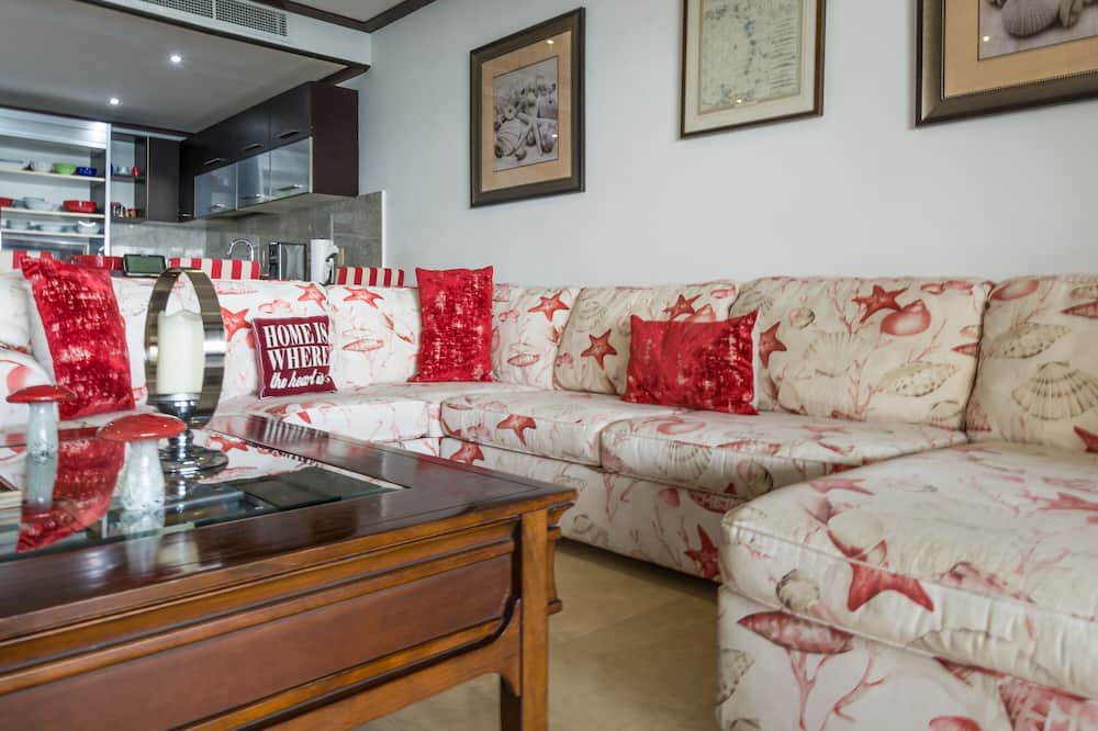 Photo of Livingroom in Old Trees Bay