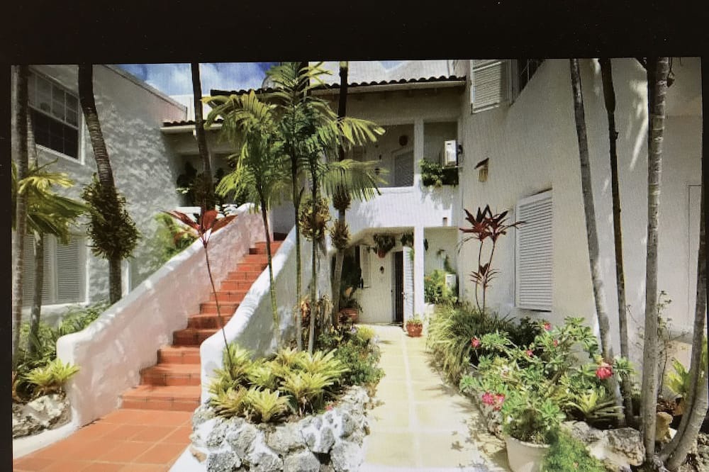 Photo of Outdoor in Gibbs Bay