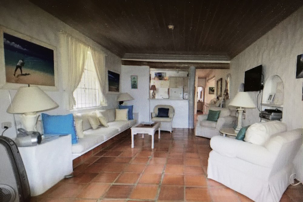 Photo of Livingroom in Gibbs Bay