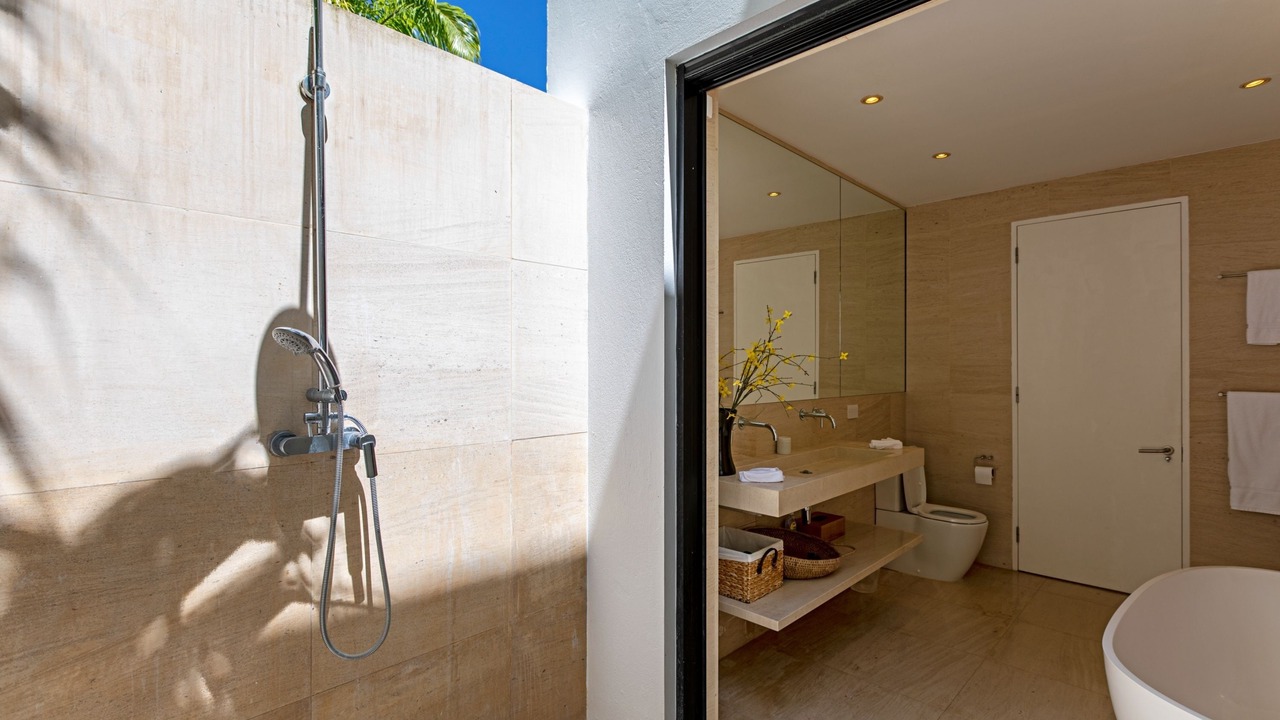 Photo of Bathroom in Reeds Bay