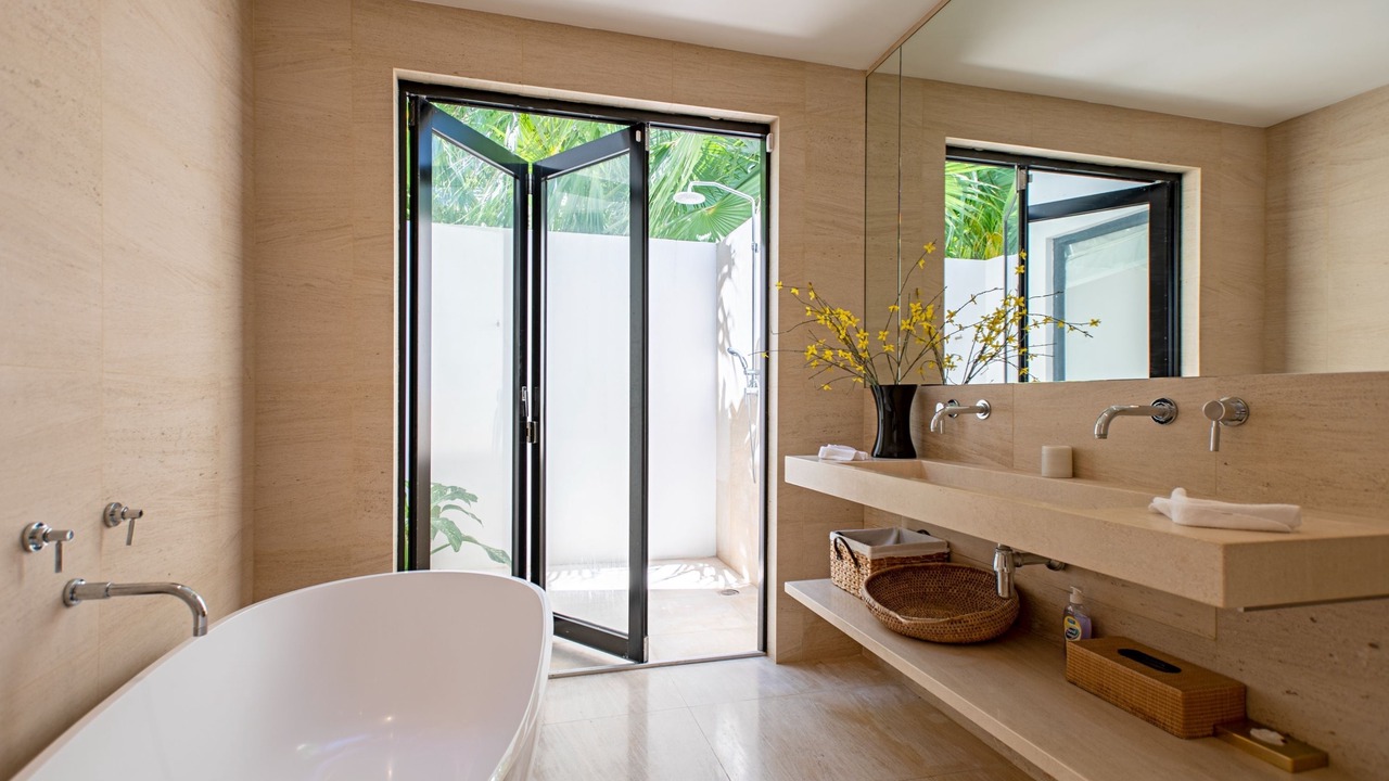 Photo of Bathroom in Reeds Bay