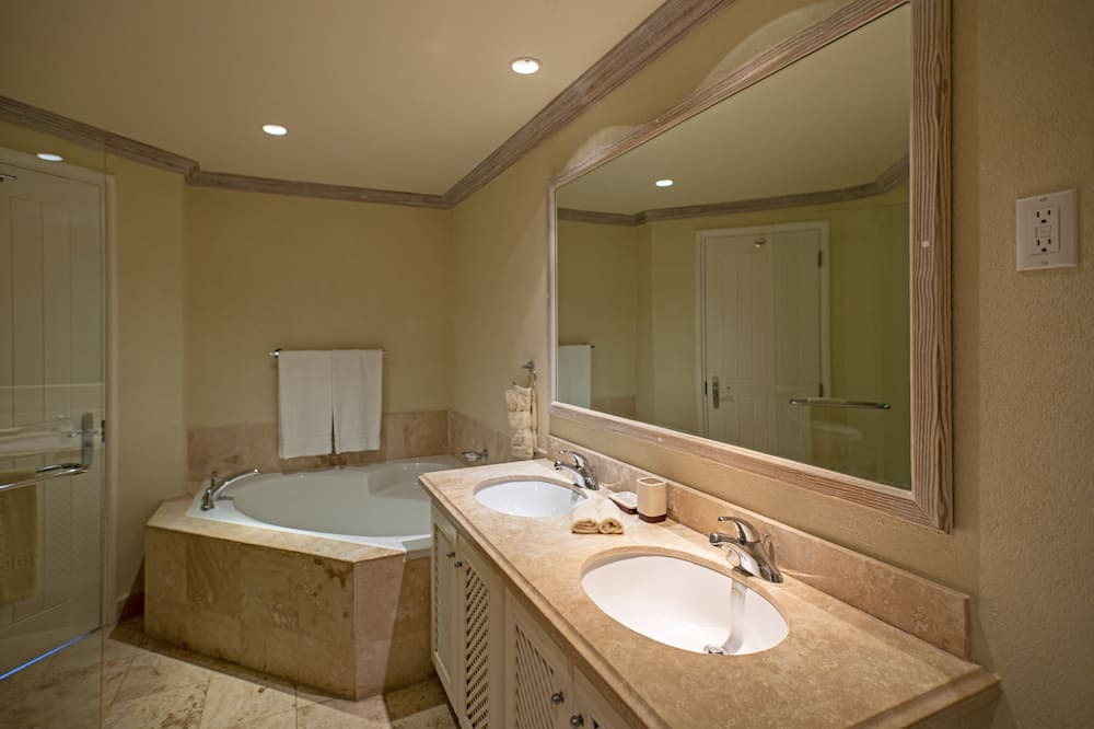 Photo of Bathroom in Mount Standfast