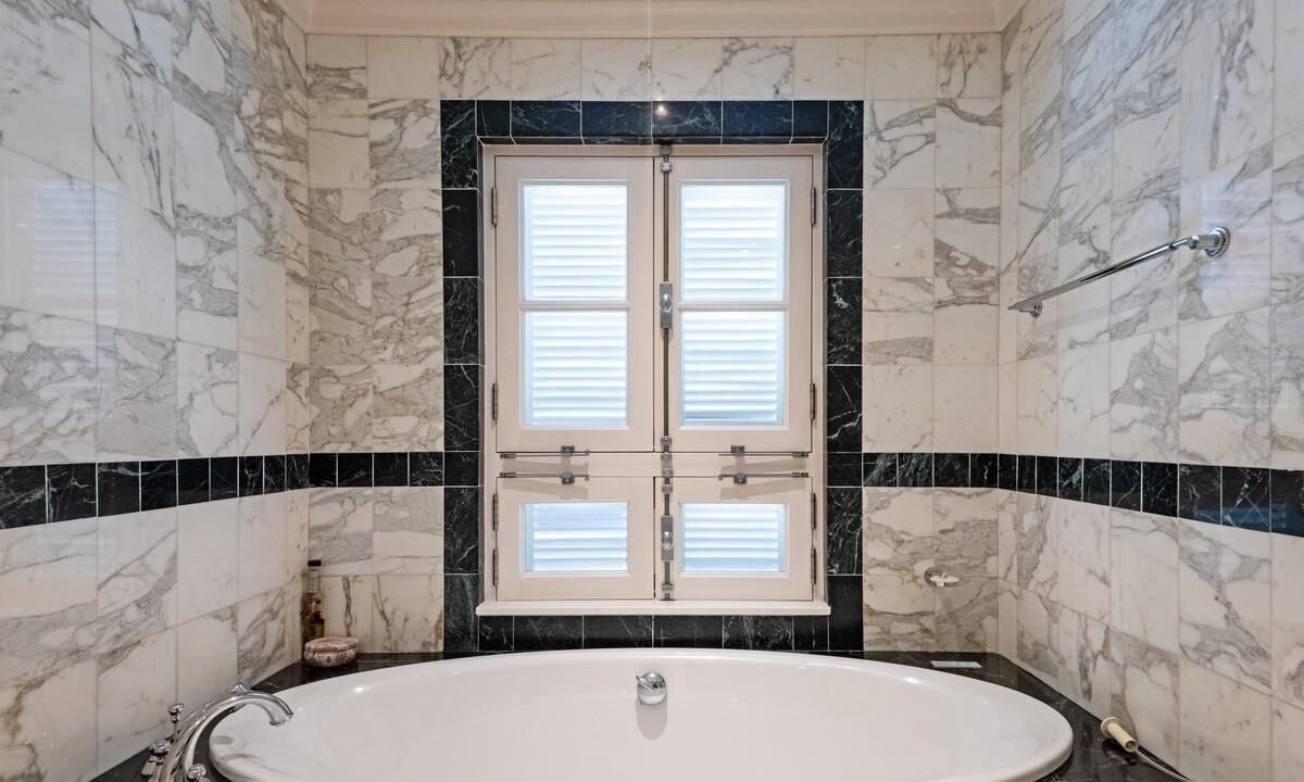 Photo of Bathroom in Schooner Bay