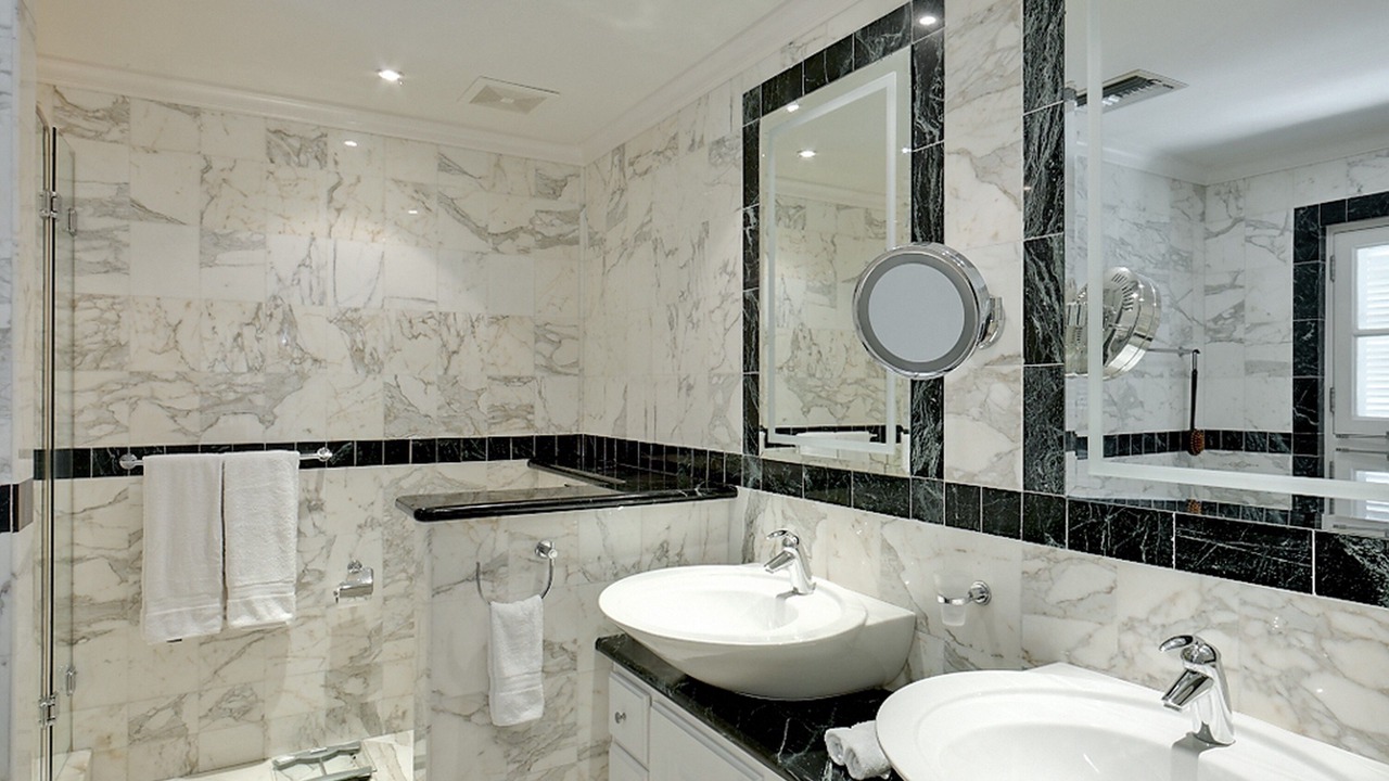Photo of Bathroom in Schooner Bay
