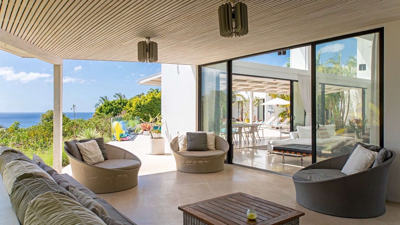 Photo of Patio Balcony in Reeds Bay