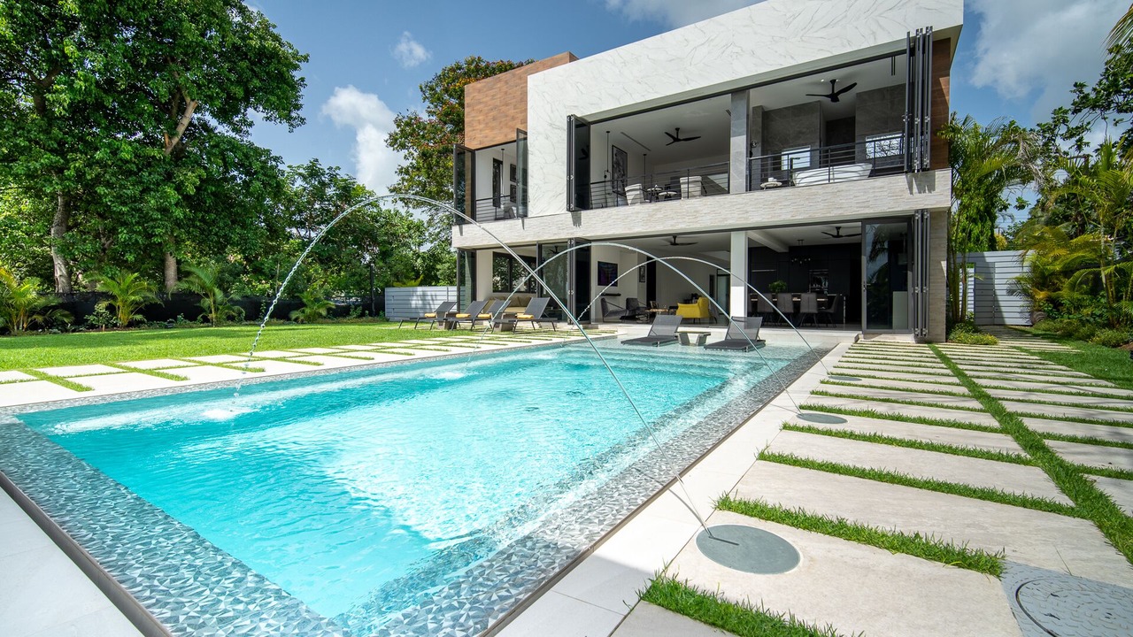 Photo of Outdoor in Weston