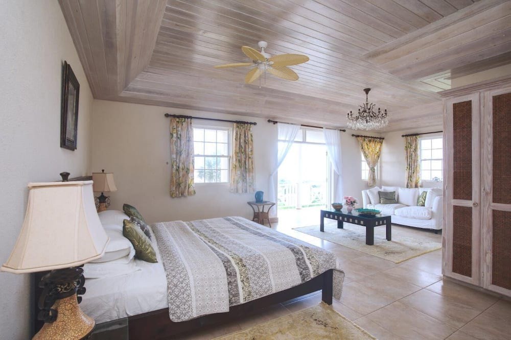 Photo of Bedroom in Oistins
