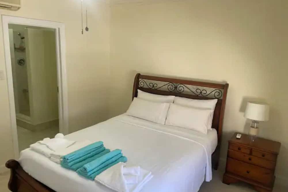 Photo of Bedroom in Fitts Village