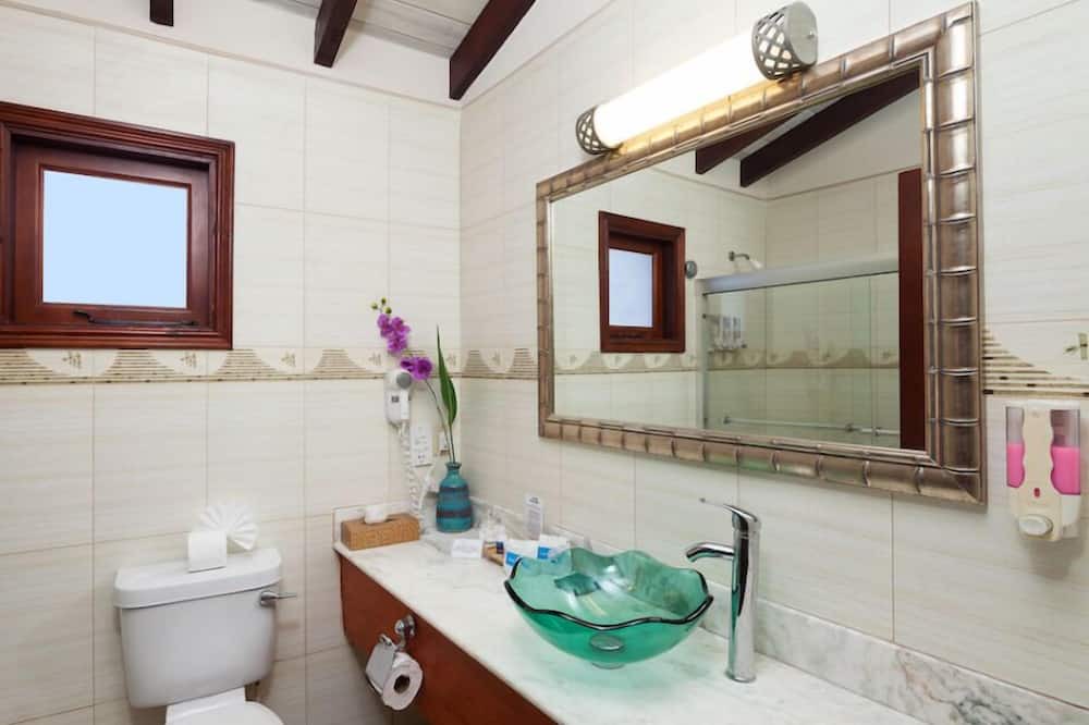 Photo of Bathroom in Maynards
