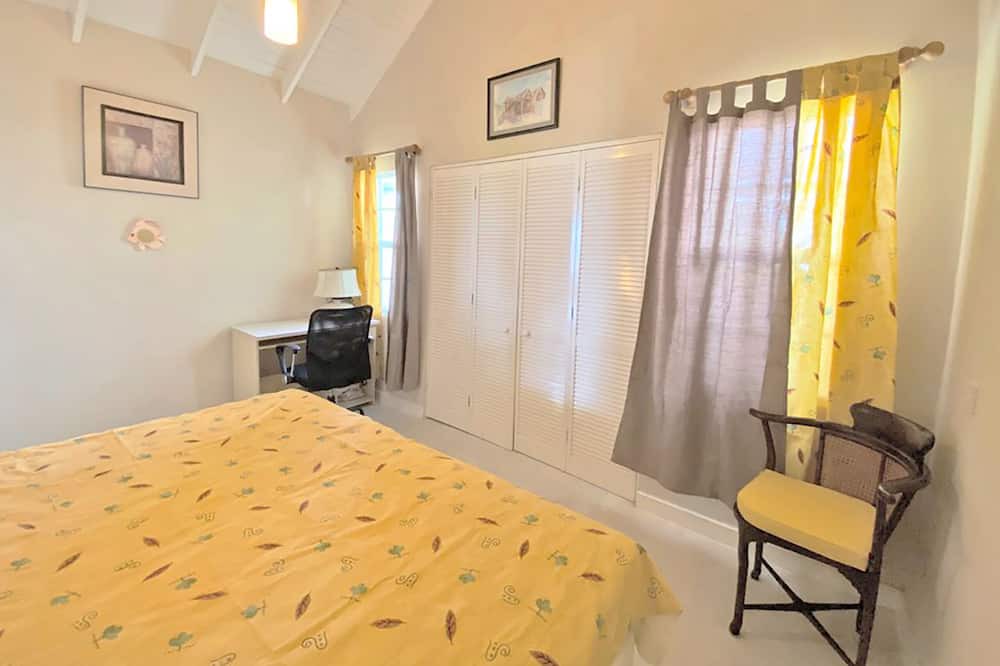 Photo of Bedroom in Apple Hall