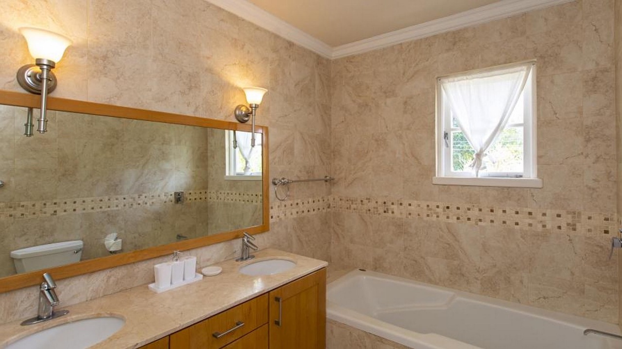 Photo of Bathroom in Halcyon Heights