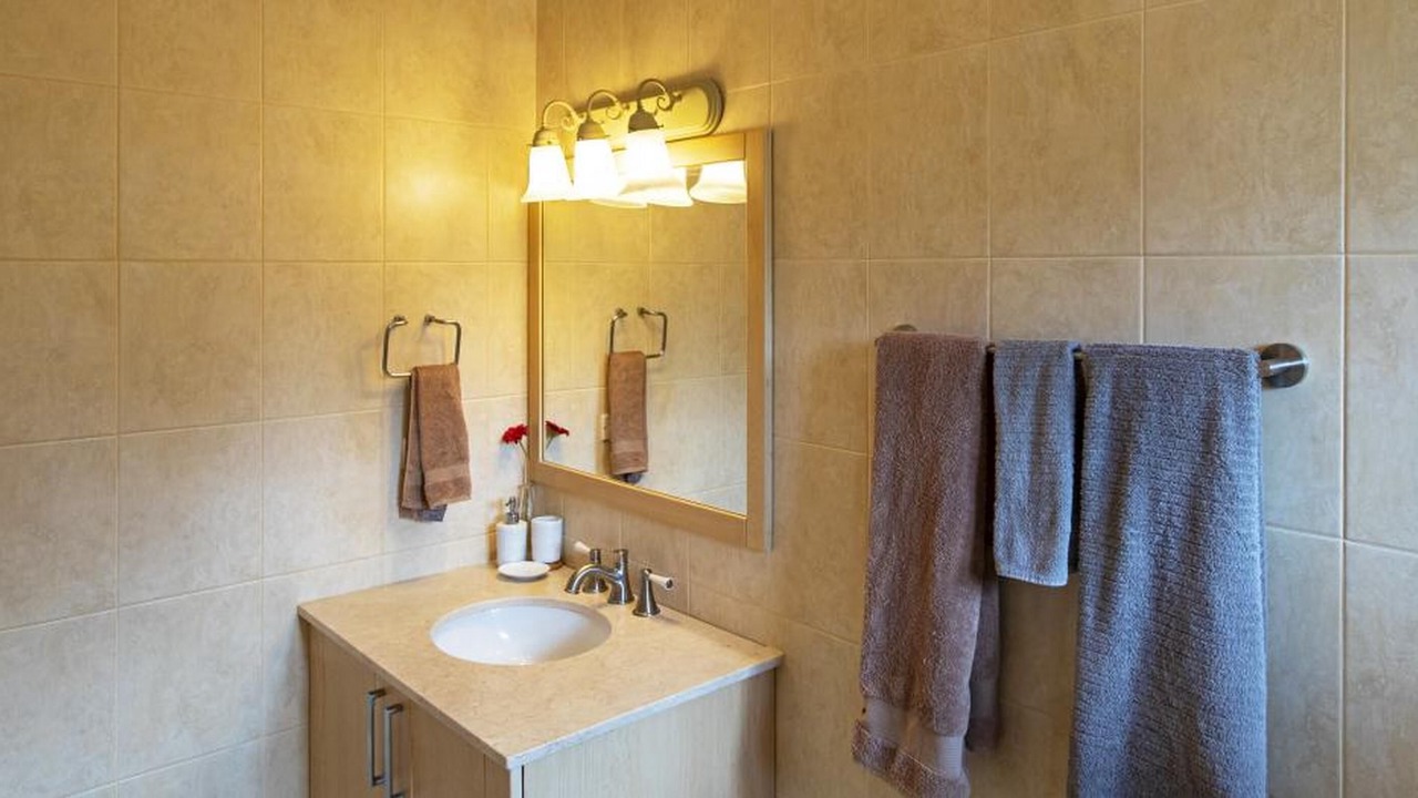 Photo of Bathroom in Halcyon Heights