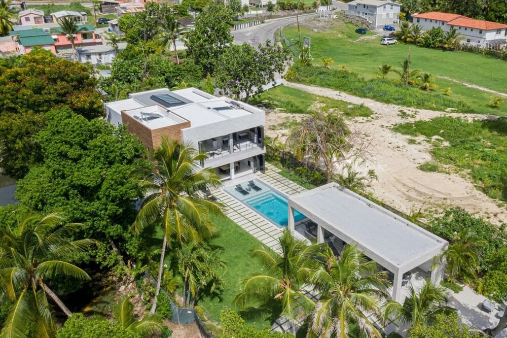 Photo of Outdoor in Weston