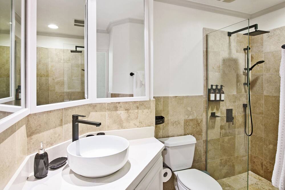 Photo of Bathroom in Merlin Bay