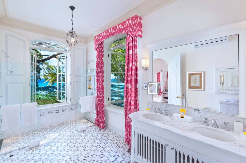 Photo of Bathroom in Merlin Bay