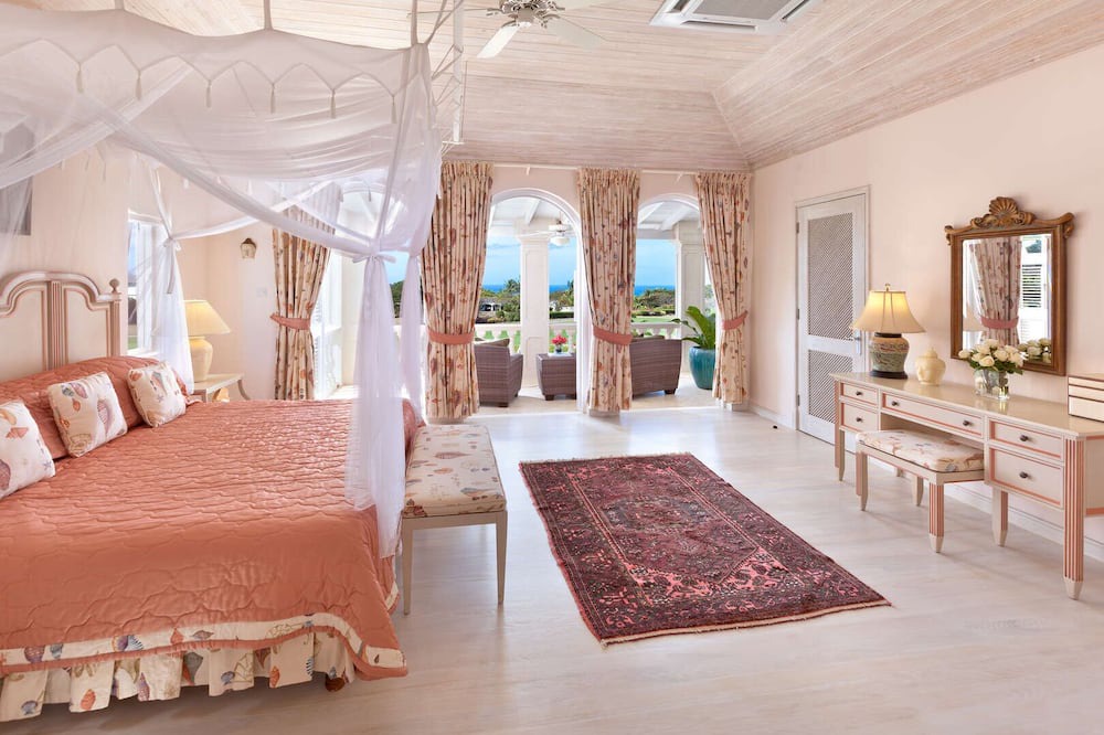 Photo of Others in Sandy Lane
